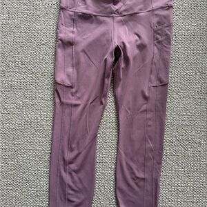 Athleta Ultimate stash 7/8 Mauve/ light purple crop Leggings